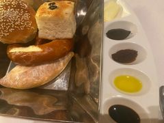 -龙虾酒吧扒房(宁波香格里拉店)