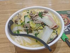 -蒙自源米线大王(宝安尖岗山店)