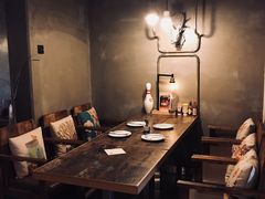 -HIGH FIVE哈福手工汉堡(桂林路店)