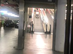 -百联中环购物广场-停车场