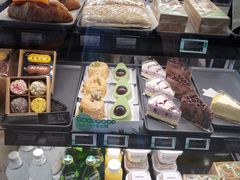 -星巴克(青岛火车北站候车大厅店)