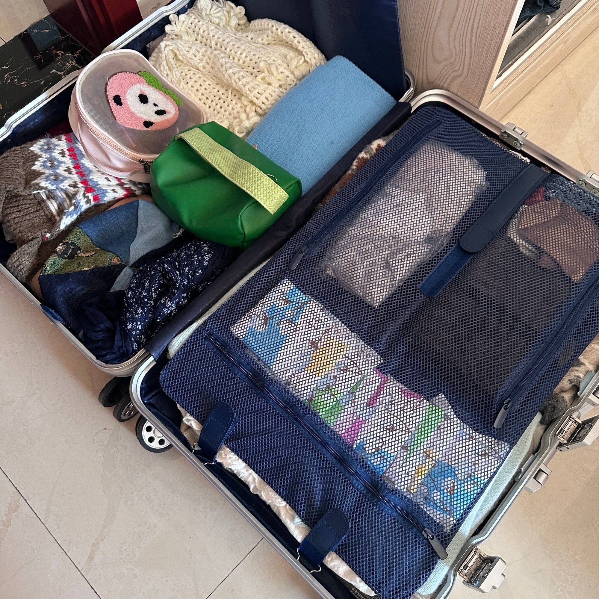 收拾行李 上燃脂课
然后回家聚餐吃好好