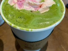 爱恋桃红抹茶拿铁-星巴克(北京三里屯SOHO一店)