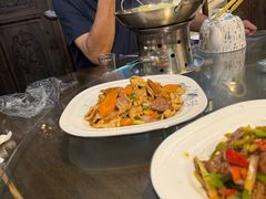 -缘来聚·徽菜名店(黄山宏村店)