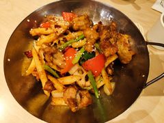 麻辣干锅牛蛙-避风塘(百联东郊店)