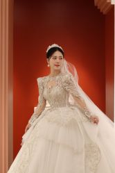 -派丽莫Pellimo原创设计婚纱品牌