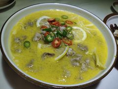 酸湯肥牛-醉英雄四川料理(国贸店)