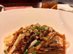 -恰餐厅及酒吧 CHAR Bar & Grill (北京丽都皇冠假日店)