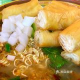 小巷子里宝藏小店铺湖南麻辣烫