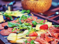 -Golden Lily河内巴黎法越料理餐厅(建国西路店)