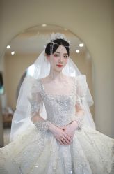-Lady  Jane高端婚纱礼服馆
