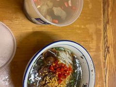 -矮子粉店1985·长沙米粉(湘春路店)