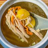 
秋冬暖心店 | 这家钵钵鸡店的鸡汤饭太暖了