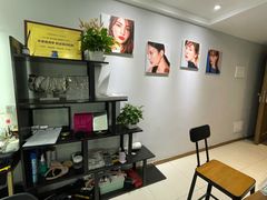 -ME觅妆·定制美妆·彩妆私教(菱角湖店)