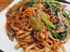 炒牛河-老周记茶点