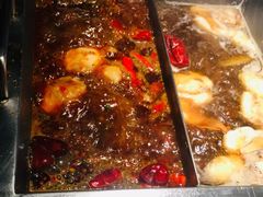 -老牌坊云南鱼豆花火锅(爱建店)