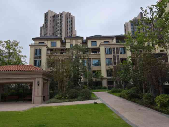 中庚城-"周围交通还是很方便,就是人不多."-大众点评移动版