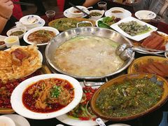 -老来福·非遗酸汤兔(凯旋路店)