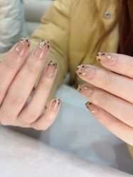 -董小姐日式美甲美睫·皮肤管理