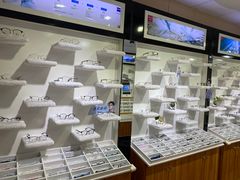 -MiRi眼镜·蔡司·星趣控·尼康控优点视觉合作店(南京东路店)