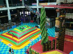 -蒙特利亲子乐园