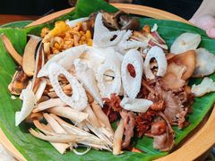 -花菇朵·云山雀 ll 野生菌锅·野果酸汤·精品滇菜(万柳店)