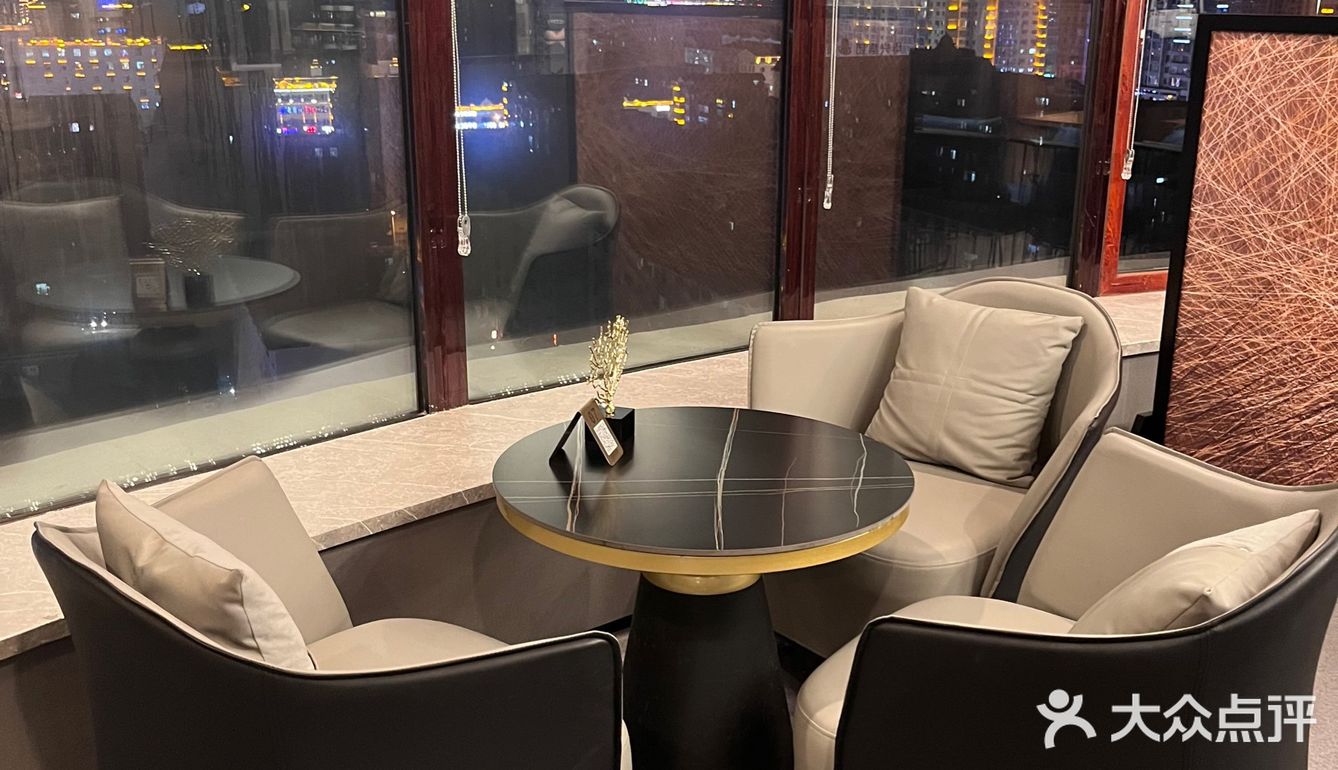 延吉 乐夜咖啡 360度旋转咖啡