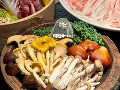 -三出山火锅(南京万象天地店)