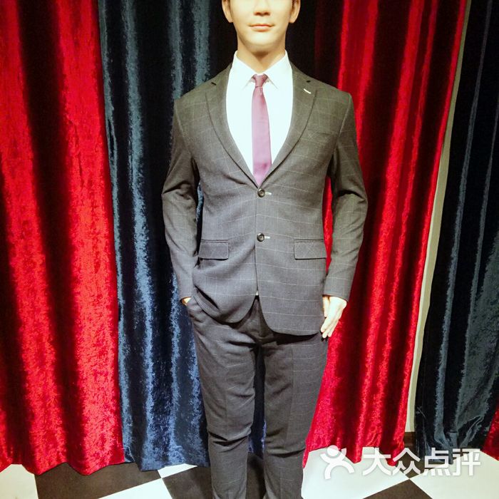 天空明星蜡像馆