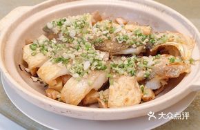Stewed Yellow Croaker with Old Ginger in Clay Pot