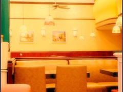 -玛格萝妮比萨屋(四平店)
