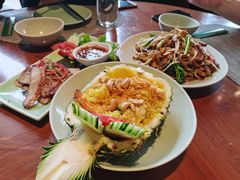 菠萝海鲜炒饭-mango tree芒果树泰国餐厅(青岛万象城店)