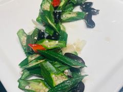 百合炒秋葵-辛香汇·现炒川菜(淮海路百盛店)