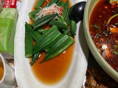 -巴特餐饮6加1音乐餐吧·新疆菜