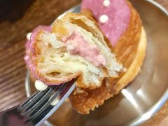 树莓可颂甜甜圈-流酥可心·牛乳蛋糕商店(禾祥西路店)