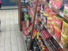 -全家便利店(东直门店)
