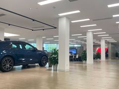 -成都华星名仕奥迪4S店(龙潭寺店)
