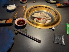-铭牛烧肉·和牛海鲜自助(高新月牙湖店)