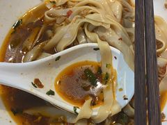 -呷佬·长沙手工米粉(金沙江路店)