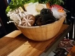 -湊湊火锅·茶憩(新中关购物中心店)