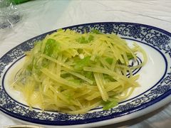 青椒土豆丝-香满锅老北京羊蝎子火锅·家常菜(新街口店)