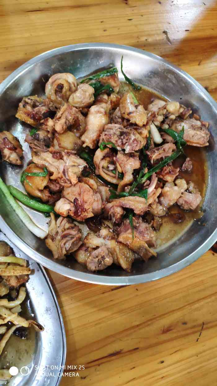 老知青饭店-"就从某个高速口下来也不知道怎么就到门口了.