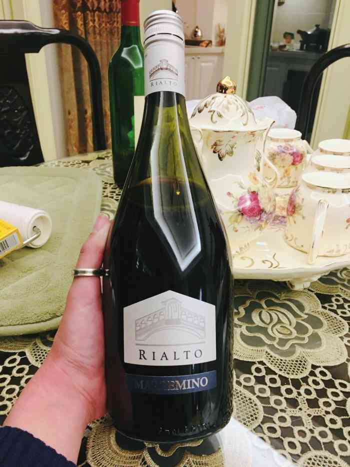 打分 非常好,工作人员很热情,推荐的我也很喜欢,会常来