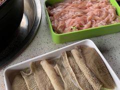 -钢管厂五区小郡肝串串香(蜀都万达店)