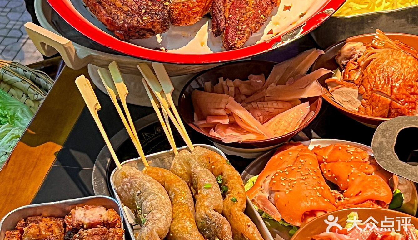 南京最好吃的脆皮五花肉！藏在火锅店里 ️