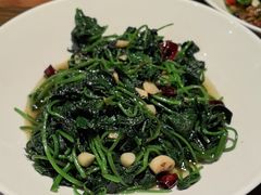 -黄泥岗·地道湖北菜(奥特莱斯店)