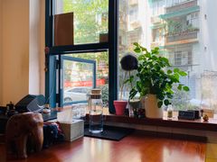 -Be Lived Cafe比例咖啡(摩天轮店)