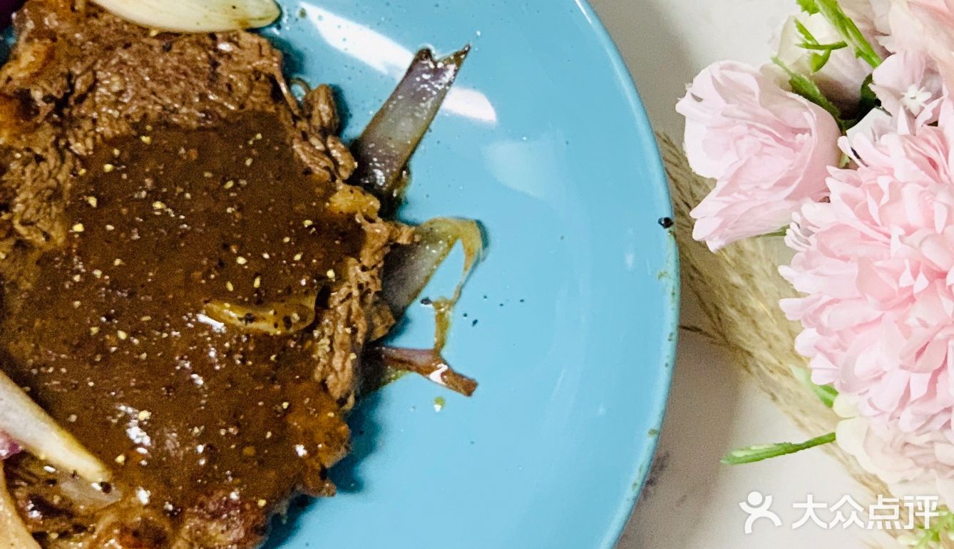 🎈美味在线—学着大厨煎黑椒牛排🥩