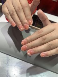 -丽心自助美甲美睫