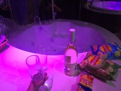 -梦幻城堡轻奢实景酒店(川大望江校区地铁站店)